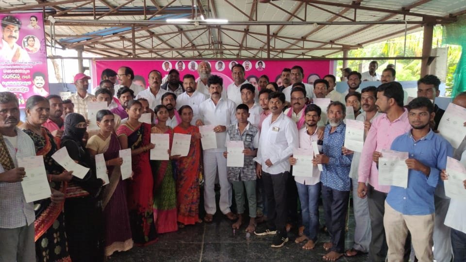 banoth shankar nayak distribute cheques