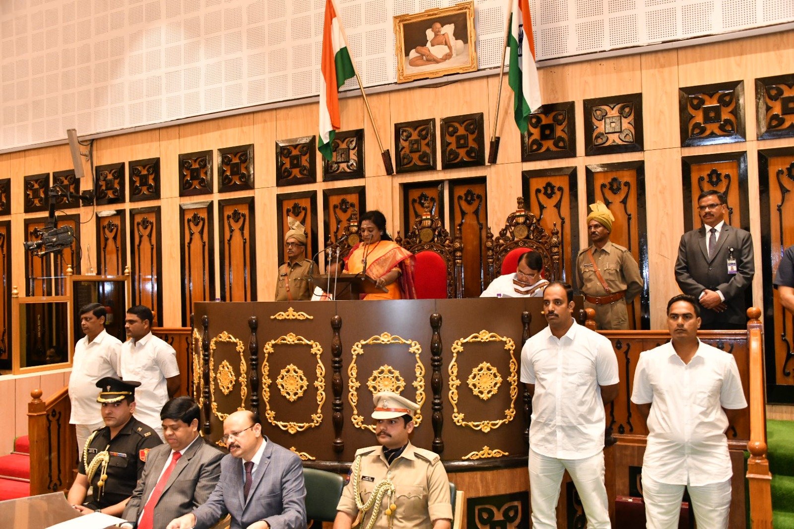 The arrival of the Governor to the Assembly after two years