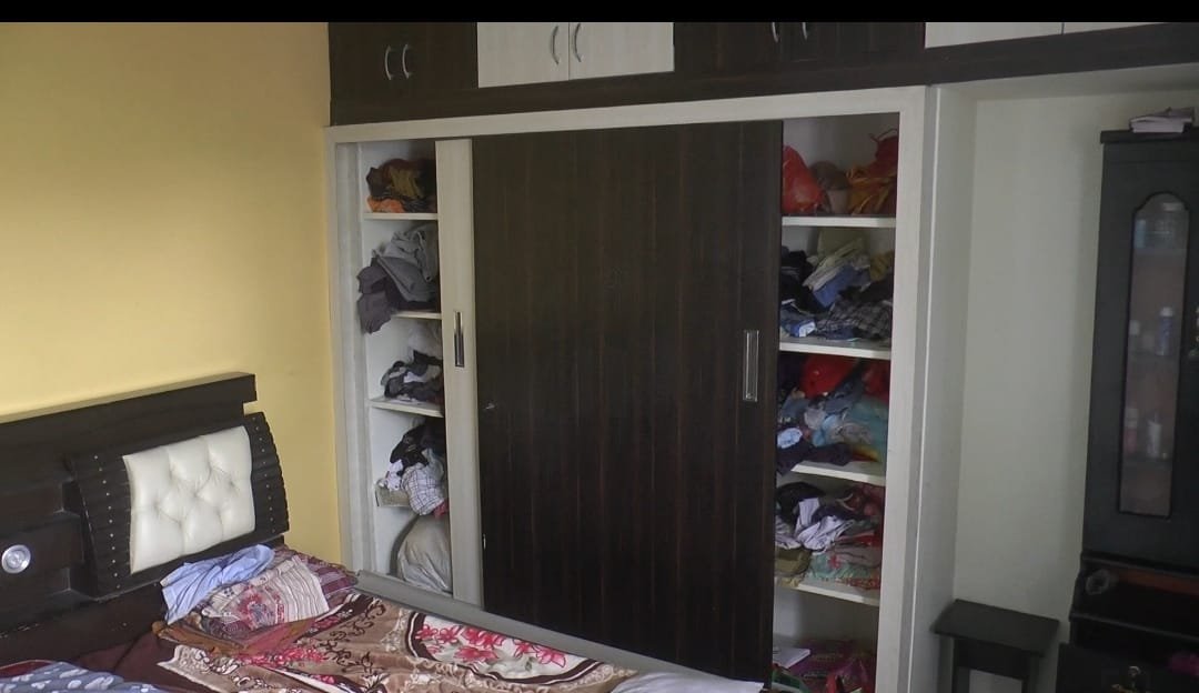 The menace of robbers in Manukota