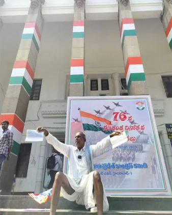 A Farmer Protest At Gandhi Bhavan For Crop Loans