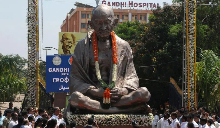 Harish Rao Comments On Negligence On Gandhi Statue In Secunderabad Gandhi Hospital