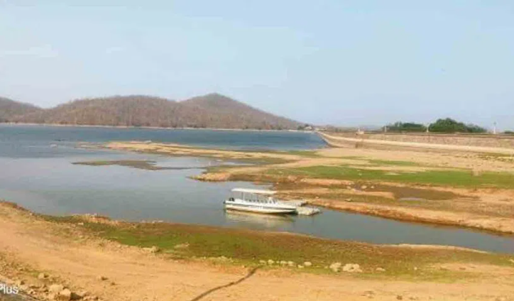 Water Level Decreasing In Kadem Project Ayacut Farmers In Agitation