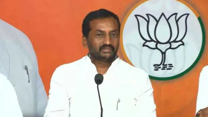 BJP MP Raghunandan Rao open challenge to BRS MLC Kavitha
