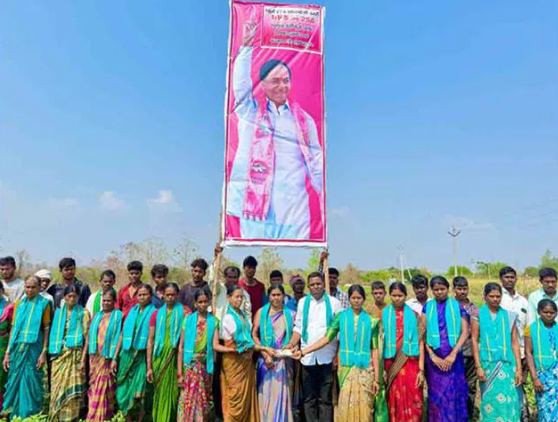 Mukrak Is An Ideal Once Again Villagers Donate To Brs Silver Jubilee Celebration