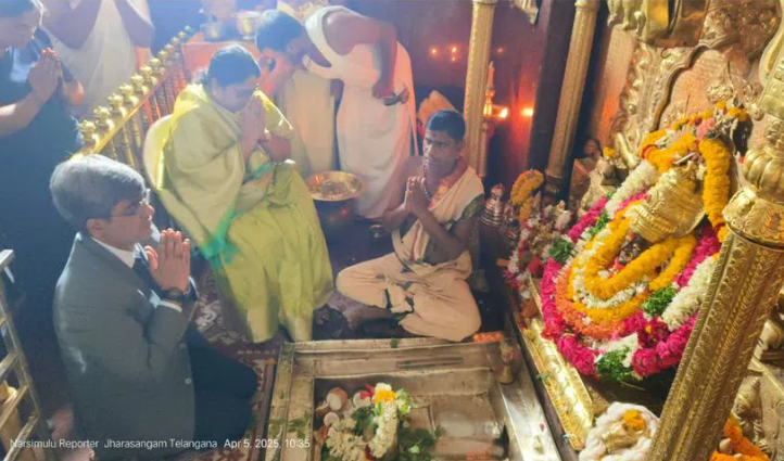 Telangana Highcourt Judges Visits Kethaki Temple