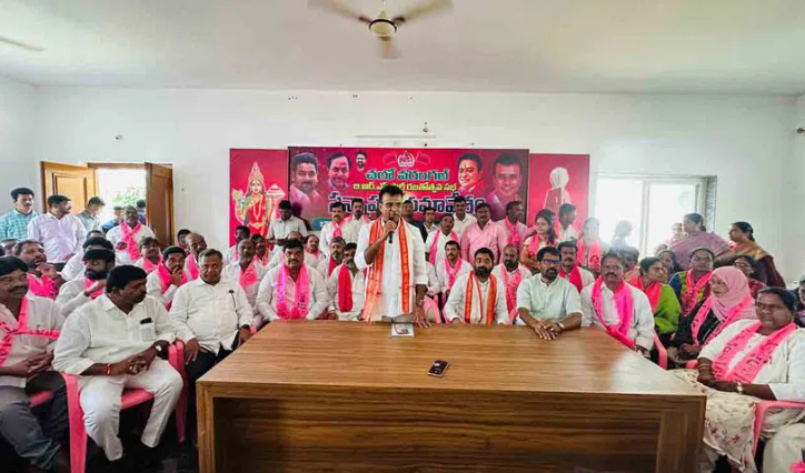Whenever Elections Come The Pink Flag Flies Says Mla Kp Vivekananda
