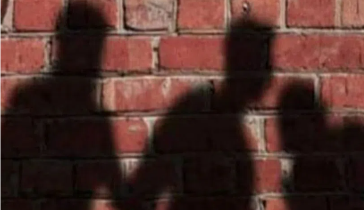 Asi Attempt To Theft Locals Caught And Beat Him